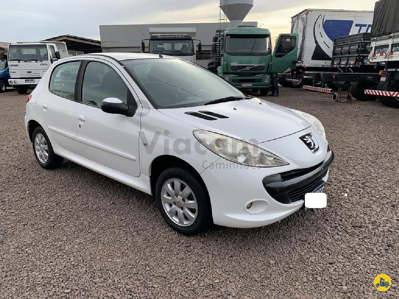 CARRO PEUGEOT 207 1.4 XR Sport Viacam Caminhões CASCAVEL PARANÁ PR